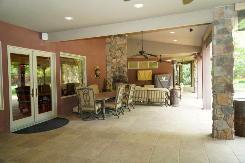 7 Sierra Blanca Circle