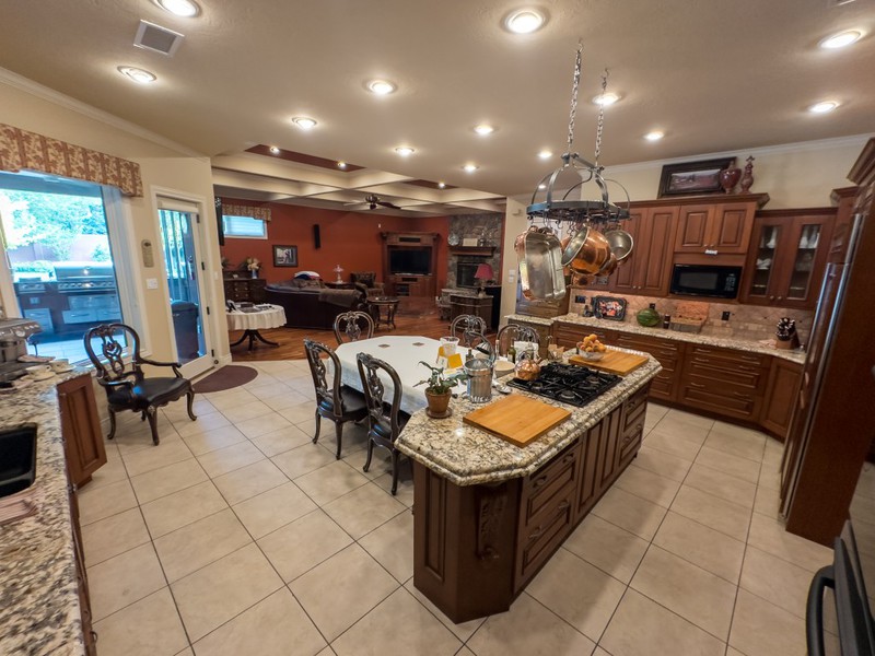 7 Sierra Blanca Circle