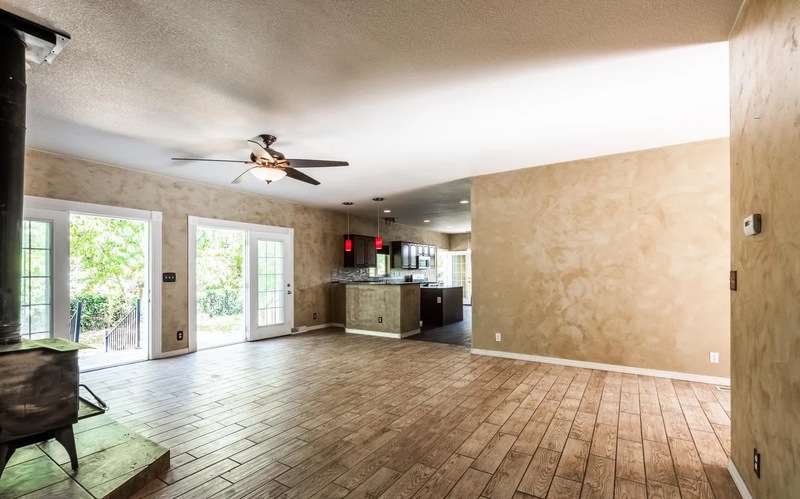 139 Rivers Edge Auction