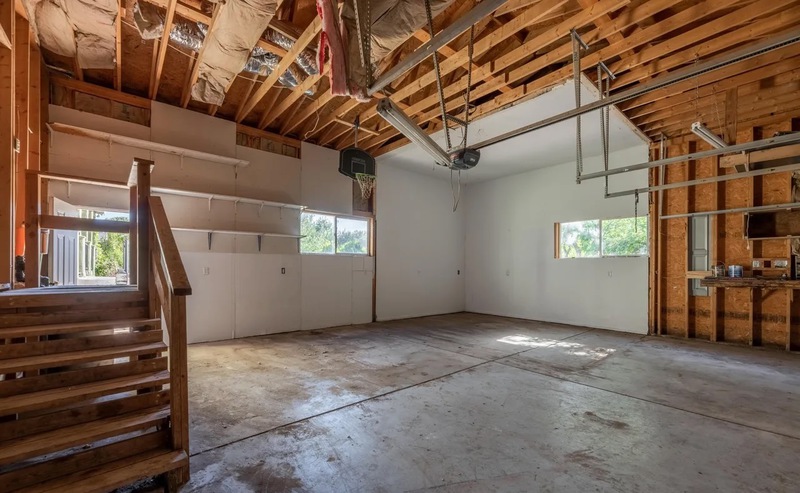 139 Rivers Edge Auction