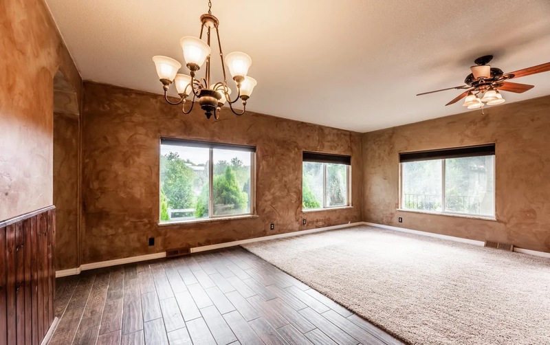 139 Rivers Edge Auction