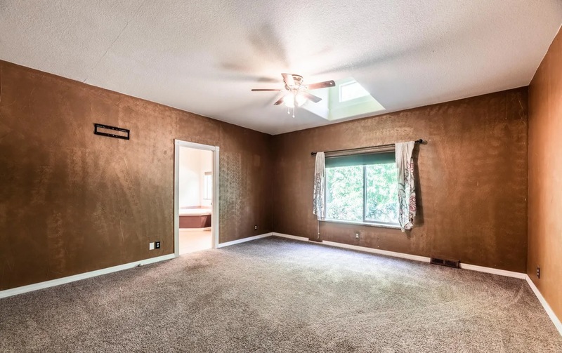 139 Rivers Edge Auction