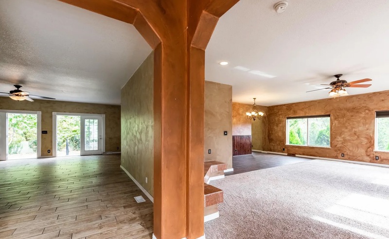 139 Rivers Edge Auction